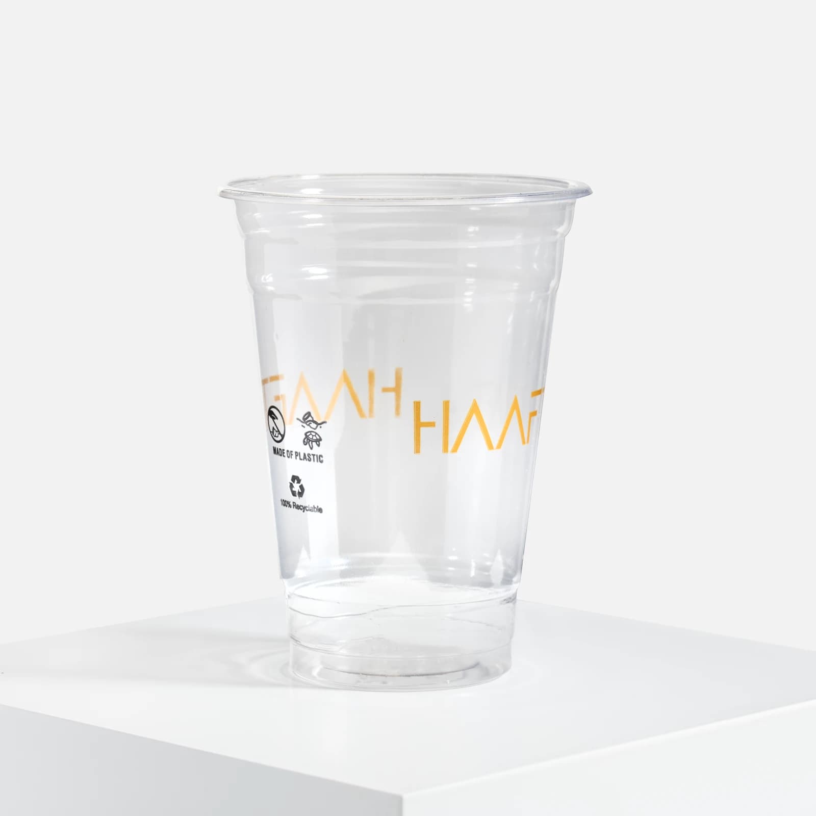 Plastikbecher