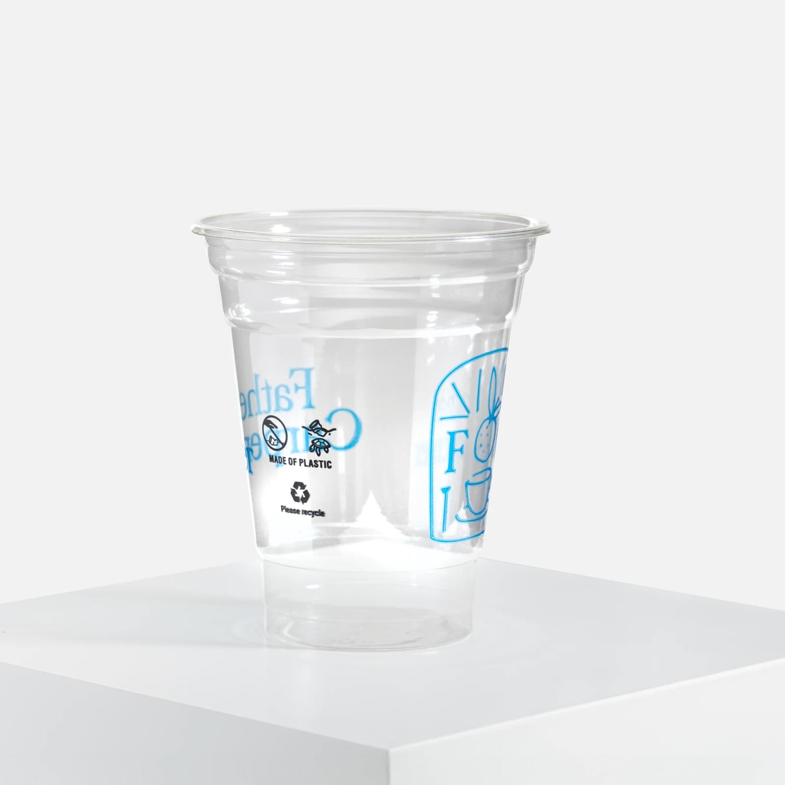 Plastikbecher